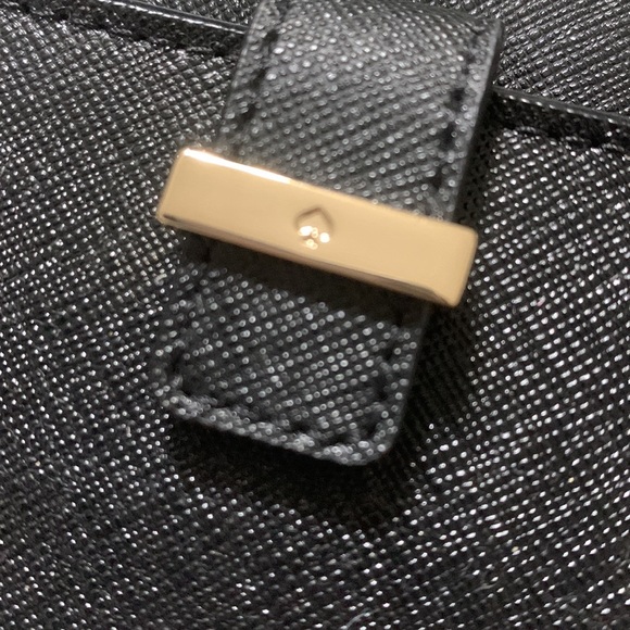 Kate Spade wristlet - Picture 3 of 6